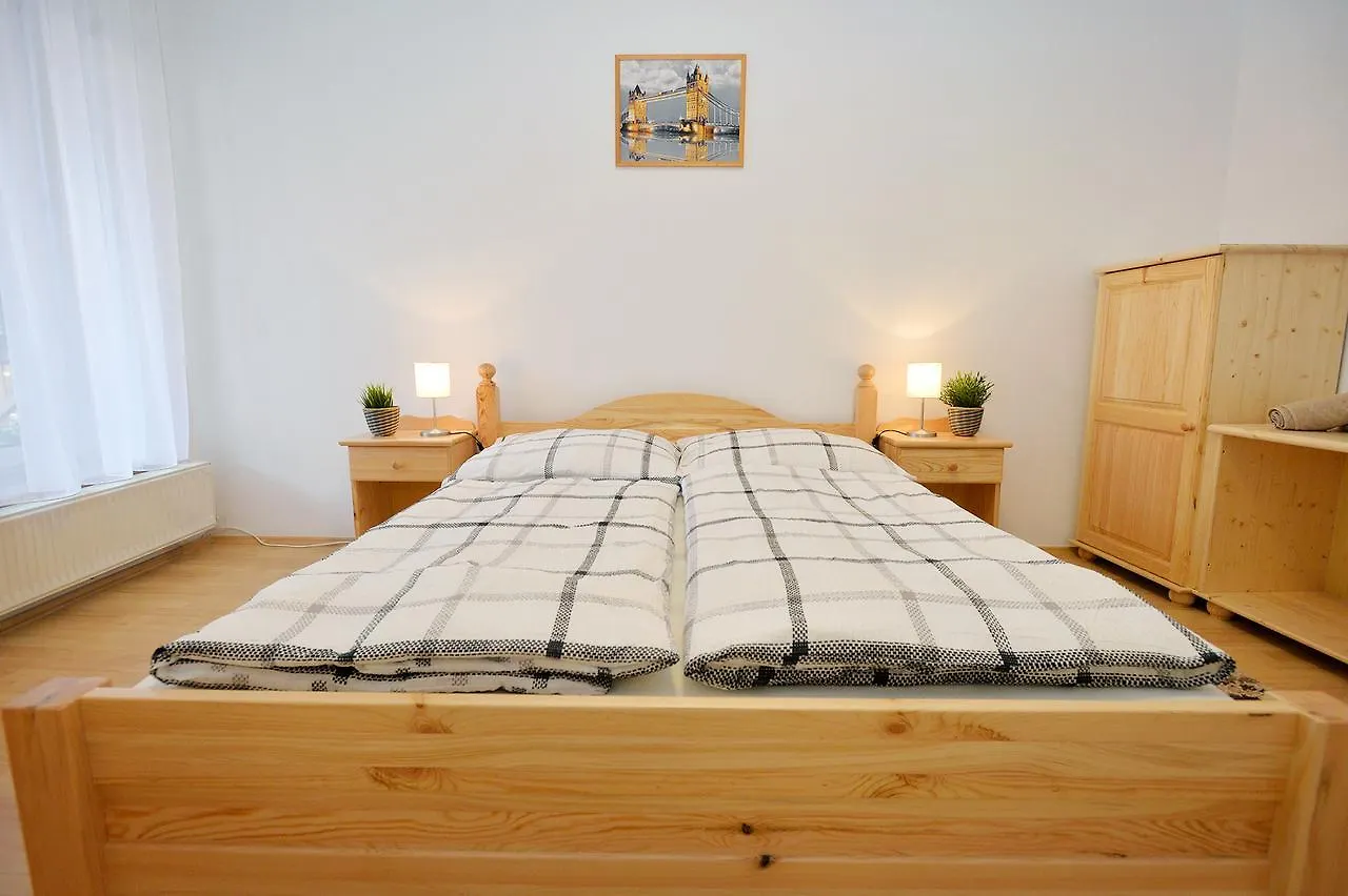 Bed & Breakfast Fonix Panzio Hotel Eger