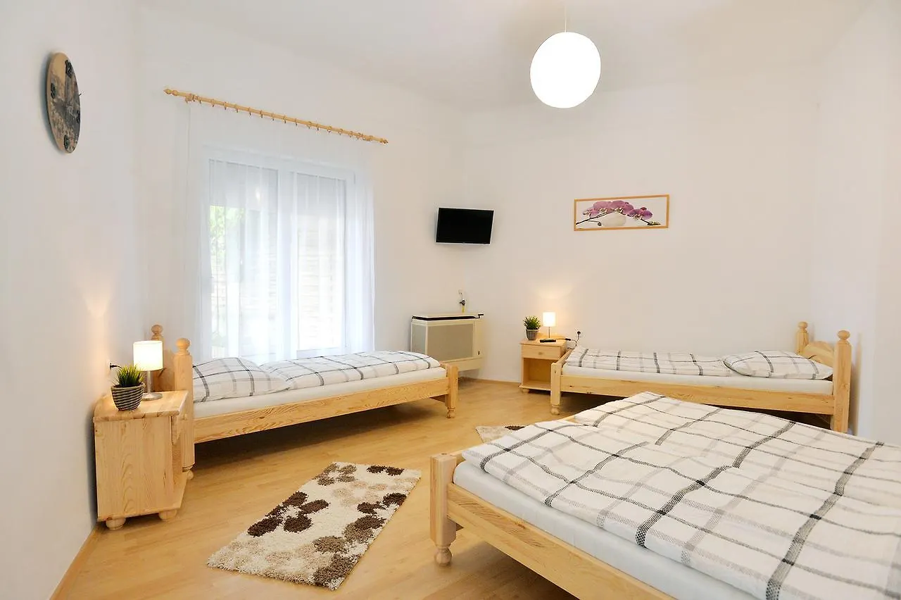 Fonix Panzio Hotel Eger Nocleg ze śniadaniem